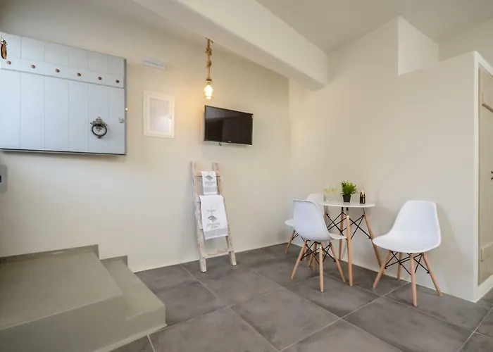 Africanis Aparthotel Schoinoussa